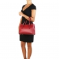 Preview: Leder-Handtasche Aura outfit Preview: Leder-Handtasche Aura outfit