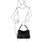 Preview: TL Bags Leder-Handtasche schwarz outfit Preview: TL Bags Leder-Handtasche schwarz outfit