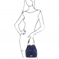 Preview: Beuteltasche aus Leder Outfit Preview: Beuteltasche aus Leder Outfit