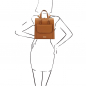 Mobile Preview: Tuscany Leather Damen Leder-Rucksack Outfit-1