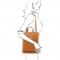 Preview: TL Bag Großer Leder-Rucksack cognac Outfit