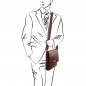 Preview: Leder-Umhängetasche John outfit Preview: Leder-Umhängetasche John outfit