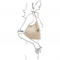 Mobile Preview: Tuscany Leather Schultertasche Hobo Outfit