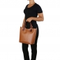 Mobile Preview: TL Bag Shopper-Tasche Cognac Outfit