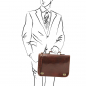 Preview: Tuscany Leather Messenger Aktentasche Siena Outfit