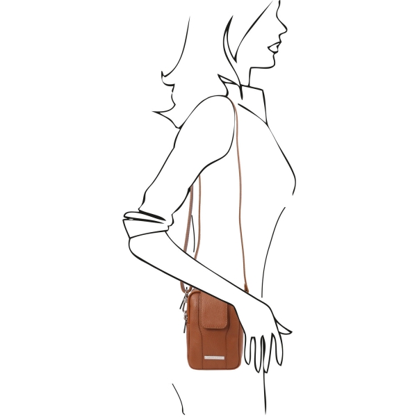 Handy-Schultertasche_Champagner_TL141698_Outfit