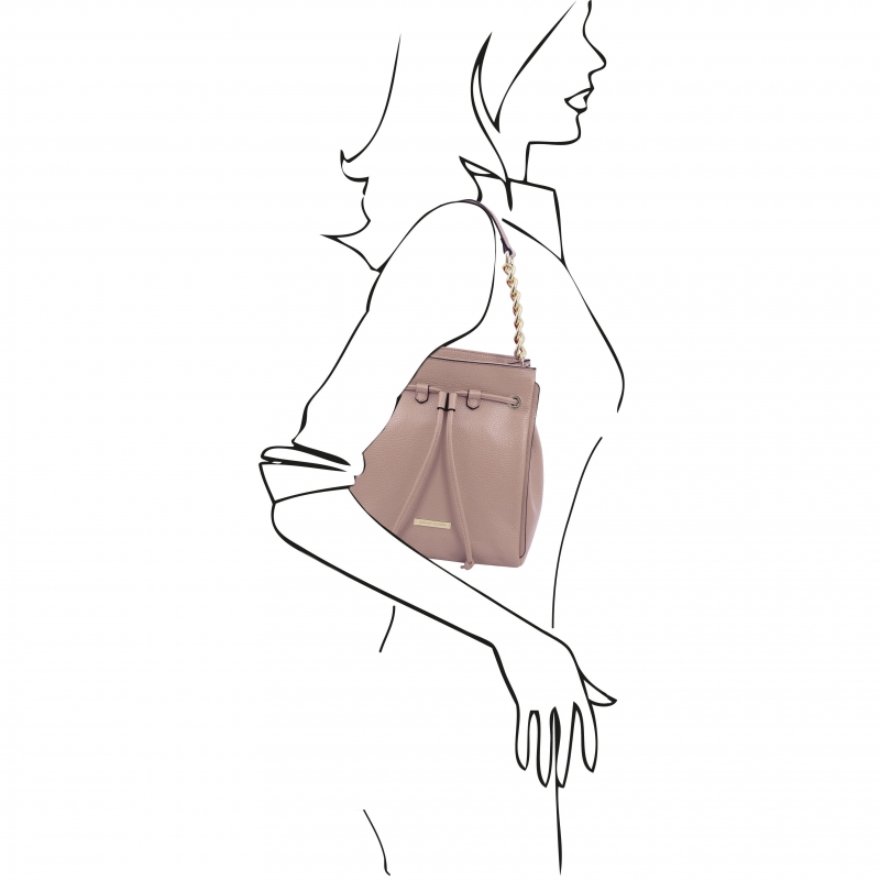 TL Bag Beuteltasche mit Schulterkette nude Outfit TL Bag Beuteltasche mit Schulterkette nude Outfit