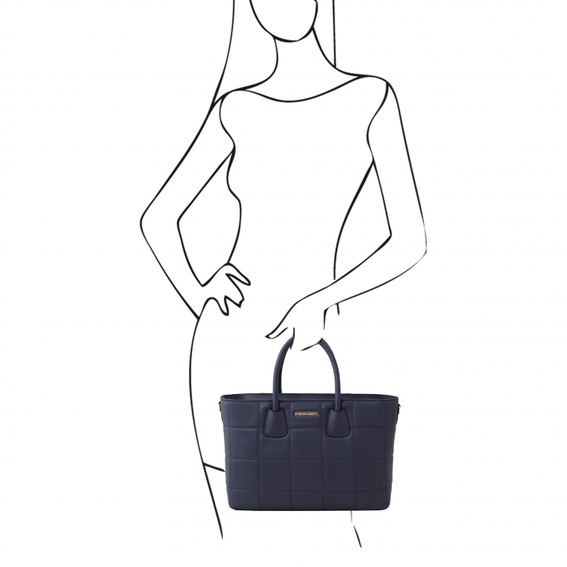 Handtasche Leder Steppdesign Blau Outfit Handtasche Leder Steppdesign Blau Outfit