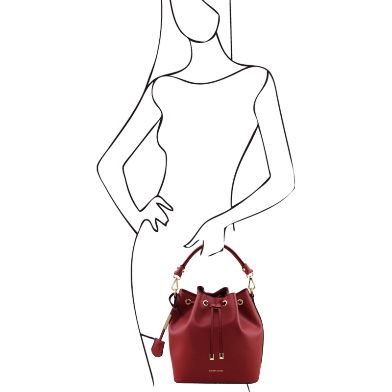 Leder-Beuteltasche Vittoria Outfit Leder-Beuteltasche Vittoria Outfit
