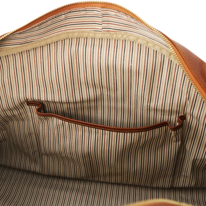 TL Voyager Reisetasche halbrund Interieur-1 TL Voyager Reisetasche halbrund Interieur-1