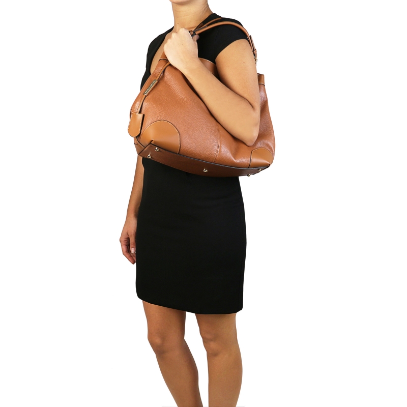Shopper aus Leder Ambrosia Outfit-1 Shopper aus Leder Ambrosia Outfit-1
