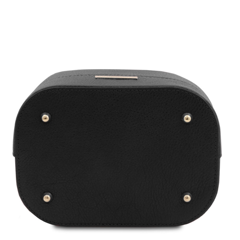 Beuteltasche aus Leder TL142146 Boden Beuteltasche aus Leder TL142146 Boden
