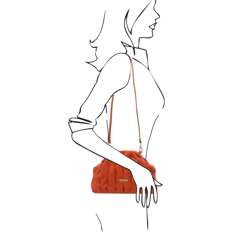 Tuscany Leather Umhängetasche orange Outfit Tuscany Leather Umhängetasche orange Outfit