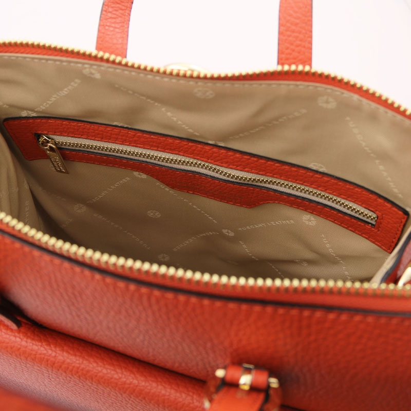 Damen Rucksack Ledertasche 3-in-1 Brandy Interieur-1 Damen Rucksack Ledertasche 3-in-1 Brandy Interieur-1