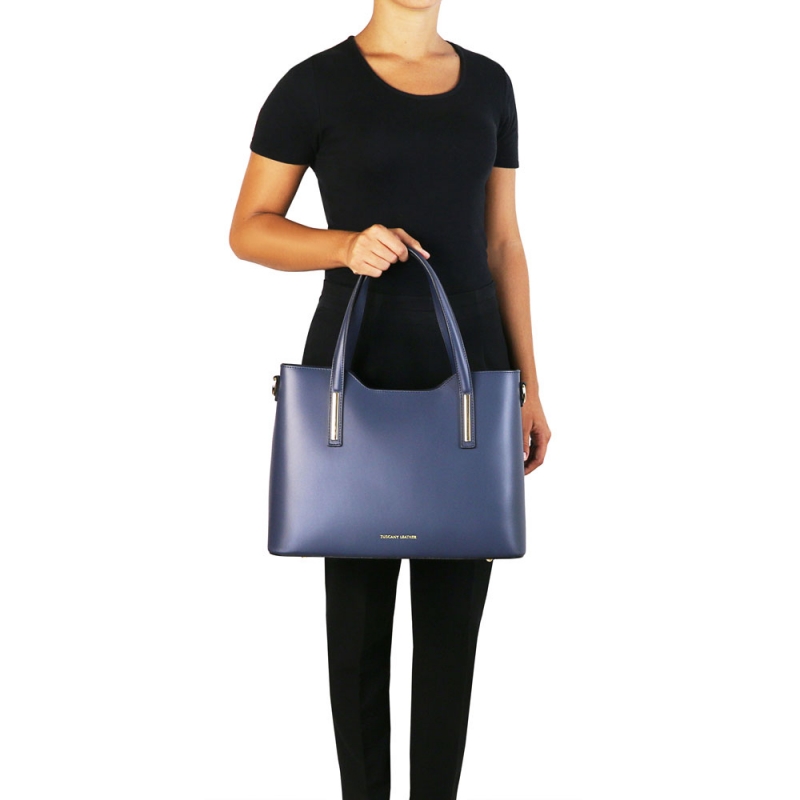 Leder-Handtasche Olimpia Outfit Leder-Handtasche Olimpia Outfit