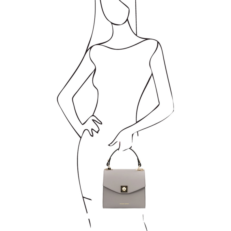 TL Bag Mini-Handtasche aus Leder Outfit TL Bag Mini-Handtasche aus Leder Outfit