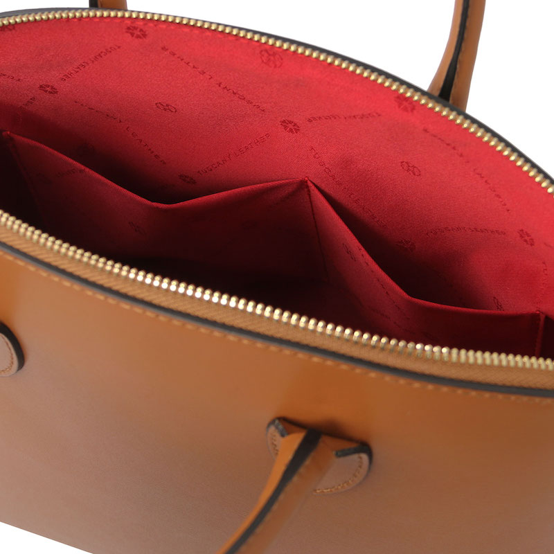 TL KeyLuck Shopper aus Leder Interieur-1 TL KeyLuck Shopper aus Leder Interieur-1