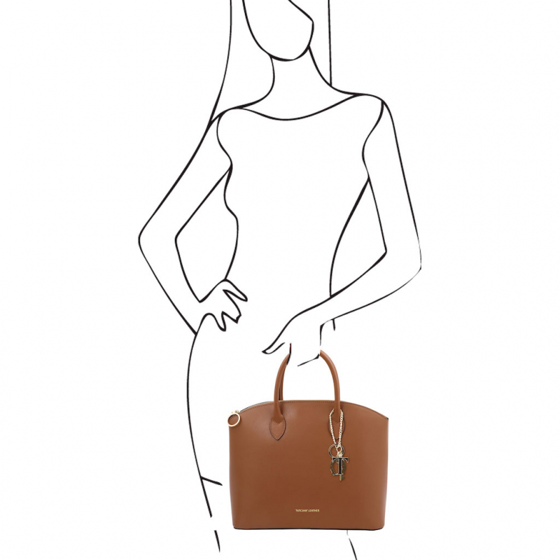 TL KeyLuck Shopper aus Leder Outfit TL KeyLuck Shopper aus Leder Outfit