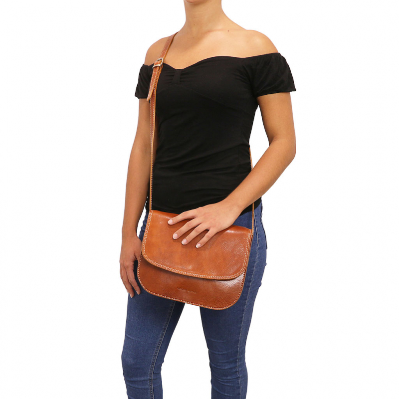 Leder Umhängetasche Greta outfit Leder Umhängetasche Greta outfit